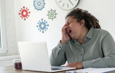 Постоянная зевота: 7 скрытых причин, о которых вы не знали